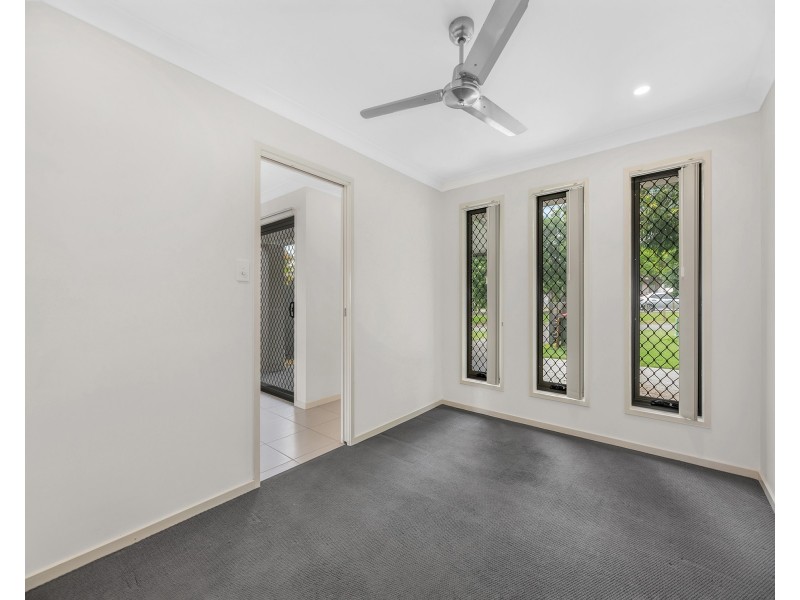 4 Carlingford Circuit, Warner QLD 4500