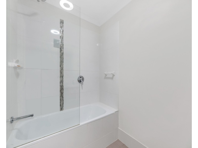 4 Carlingford Circuit, Warner QLD 4500