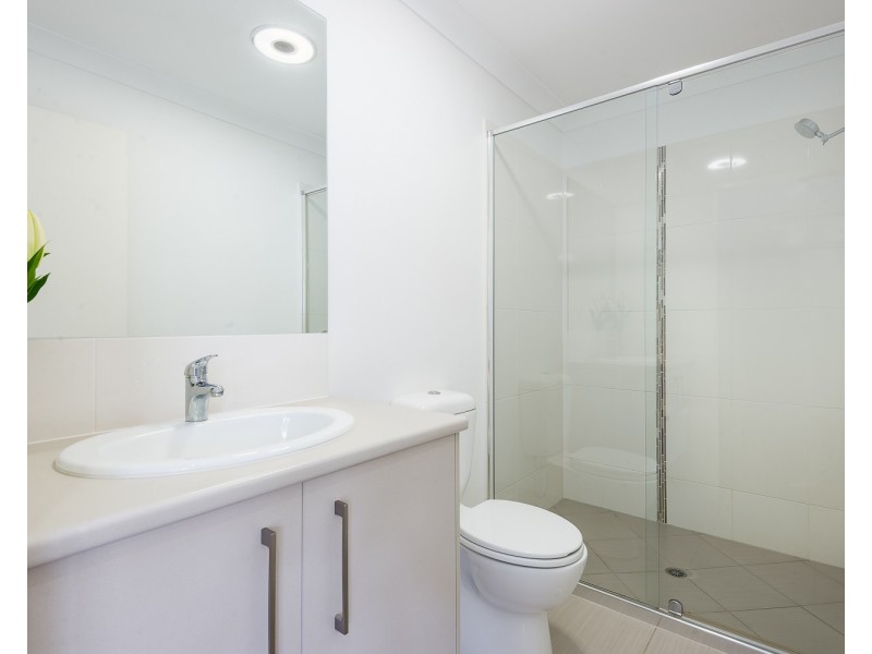 4 Carlingford Circuit, Warner QLD 4500