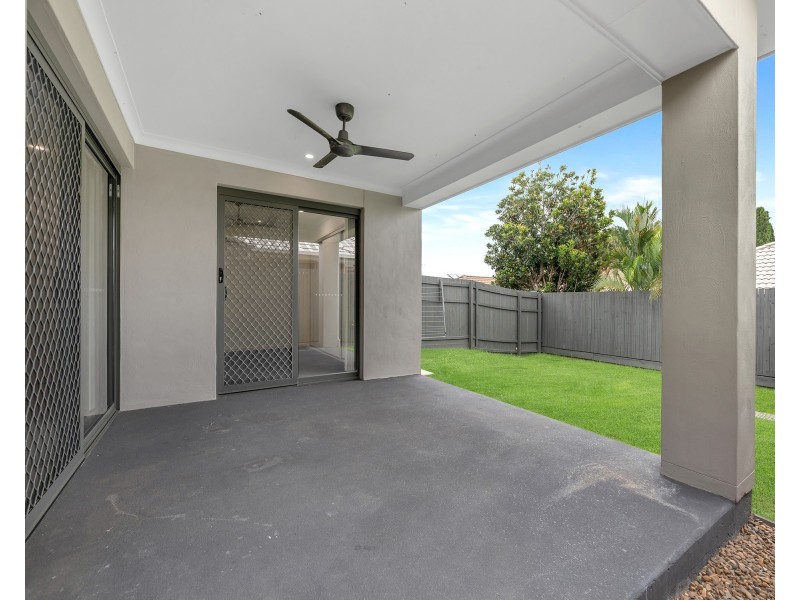 4 Carlingford Circuit, Warner QLD 4500