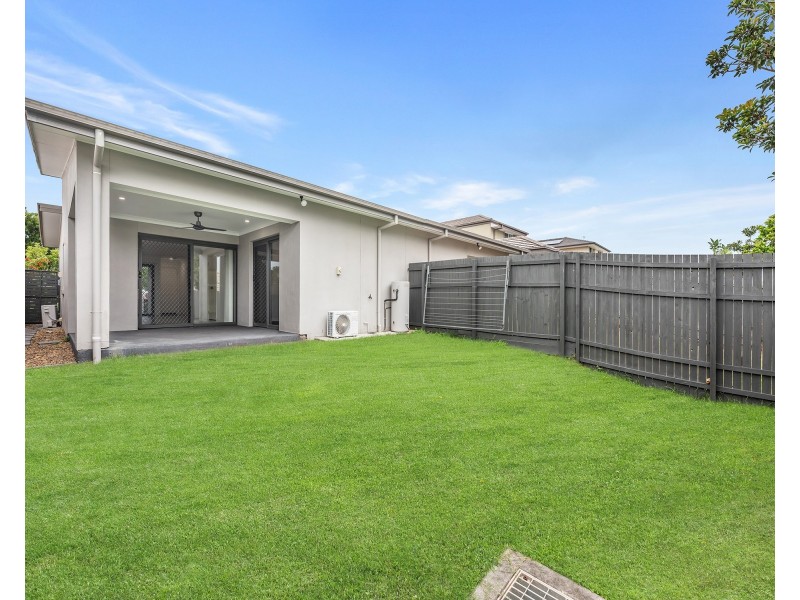 4 Carlingford Circuit, Warner QLD 4500