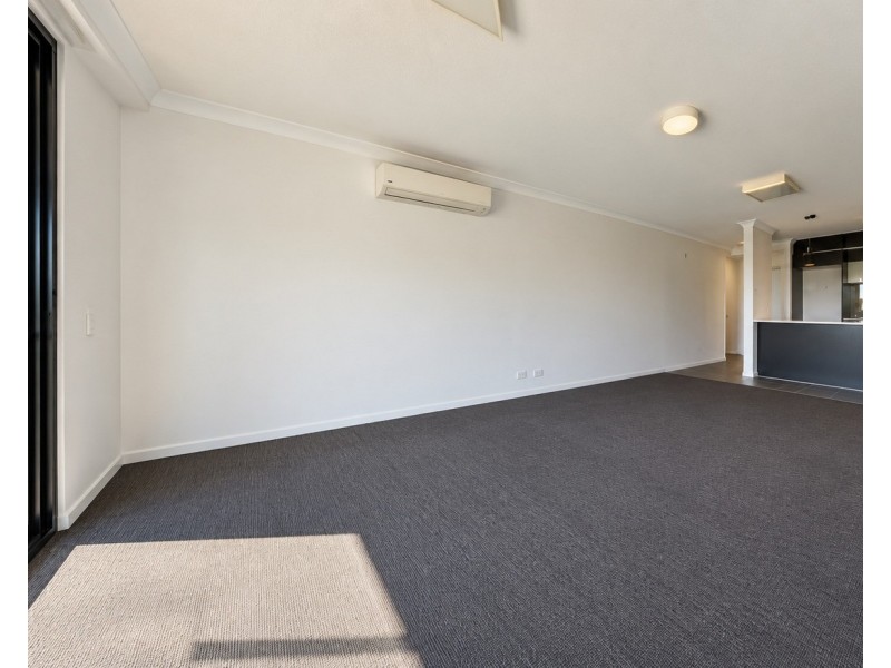 401/59 Latham Street, Chermside QLD 4032