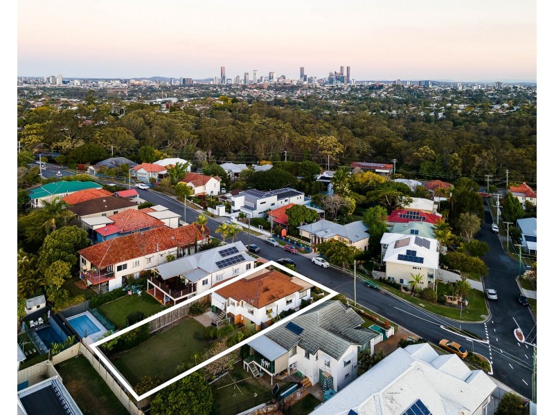 27 Goskar Avenue, Alderley QLD 4051