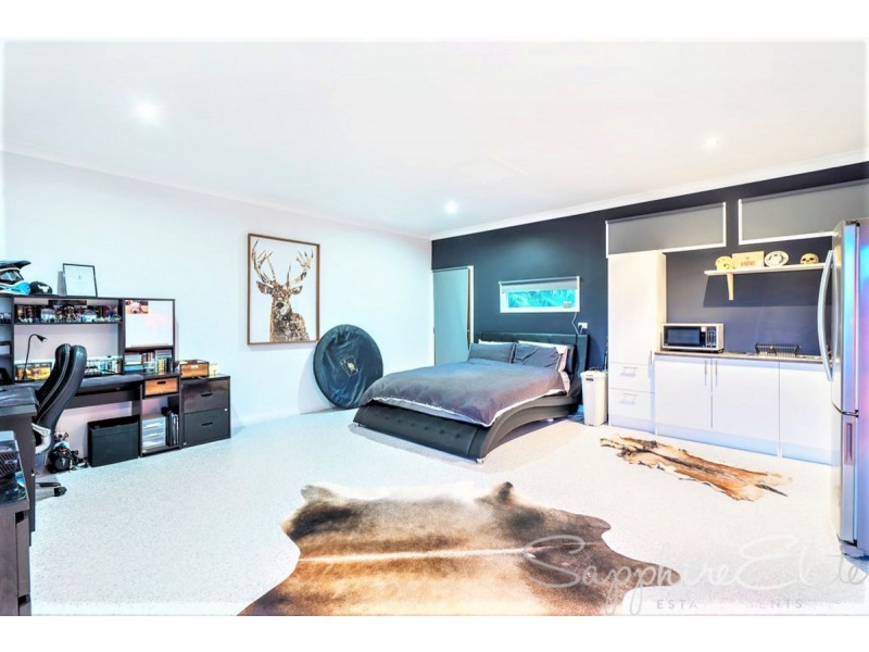 36-40 Racecourse Place, Tamborine QLD 4270