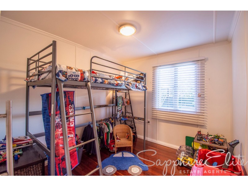 4 Cross Street, Raceview QLD 4305