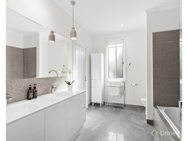 2/294 Warrigal Road, Oakleigh South VIC 3167