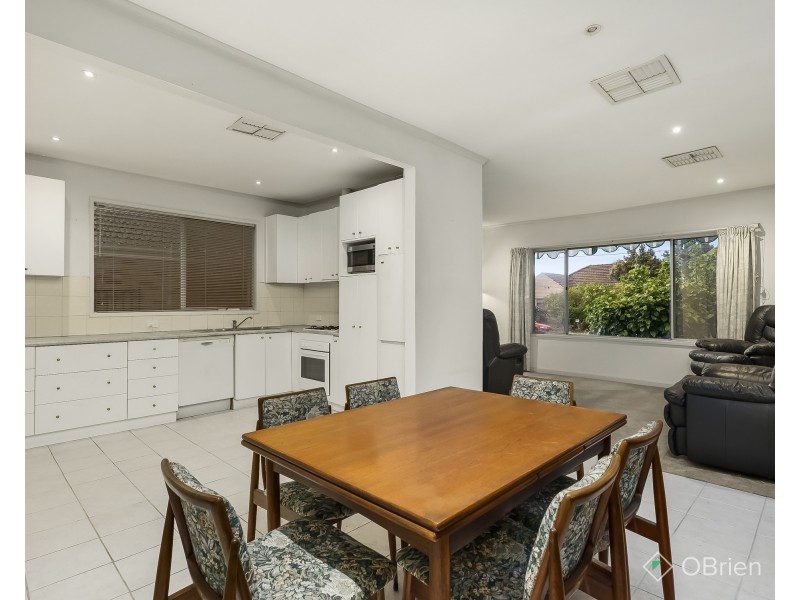 28 Sumersett Avenue, Oakleigh South VIC 3167