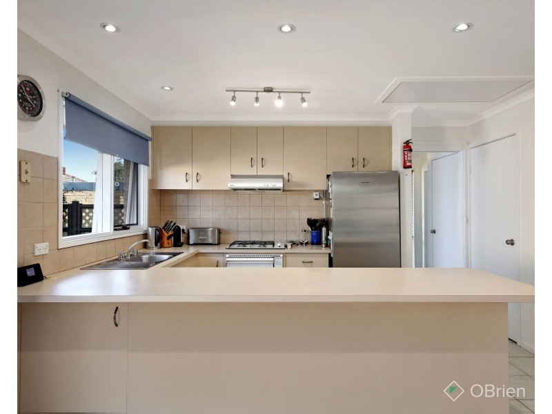 2/27 Elata Street, Oakleigh South VIC 3167