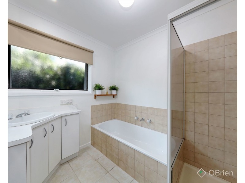 2/27 Elata Street, Oakleigh South VIC 3167