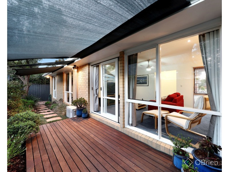 2/27 Elata Street, Oakleigh South VIC 3167