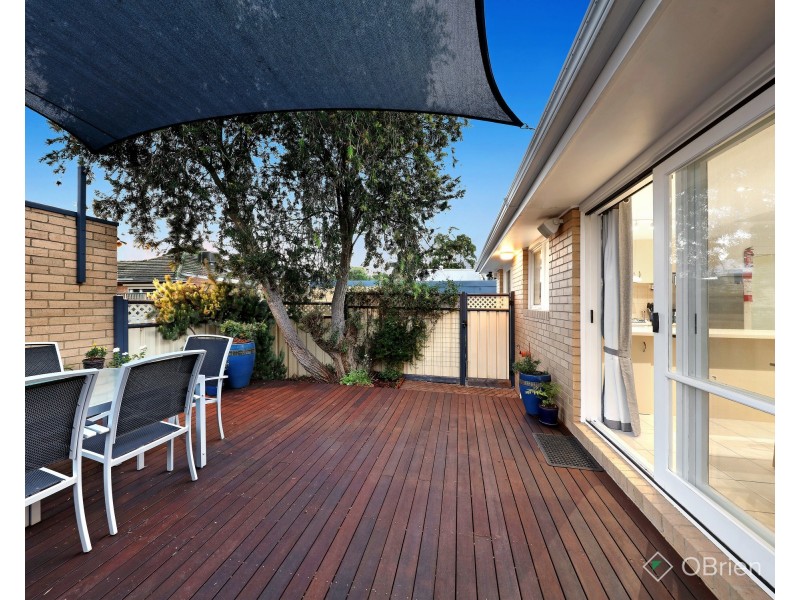 2/27 Elata Street, Oakleigh South VIC 3167