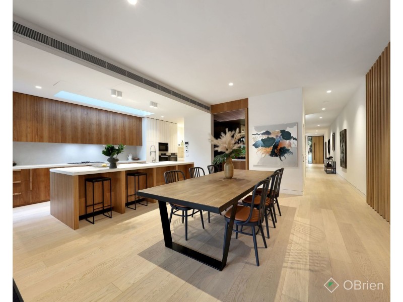 9B Fitzgibbon Crescent, Caulfield North VIC 3161