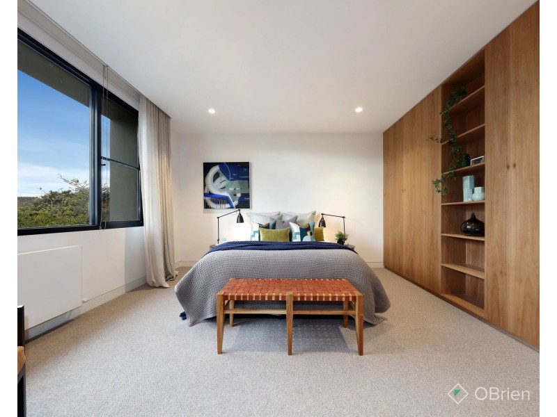 9B Fitzgibbon Crescent, Caulfield North VIC 3161