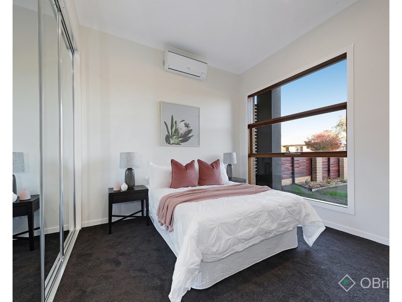 2/7 Claudel Street, Oakleigh East VIC 3166