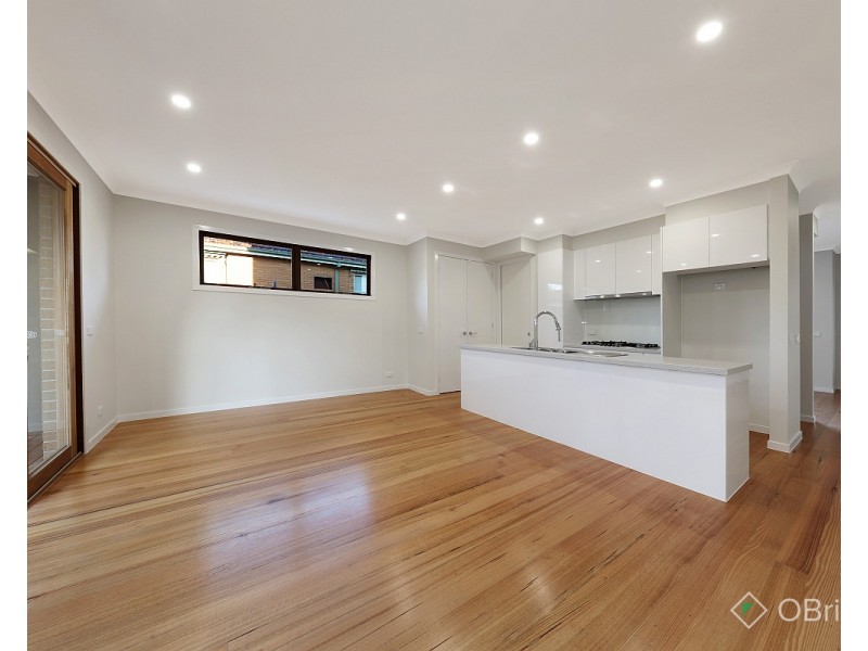 2/7 Claudel Street, Oakleigh East VIC 3166