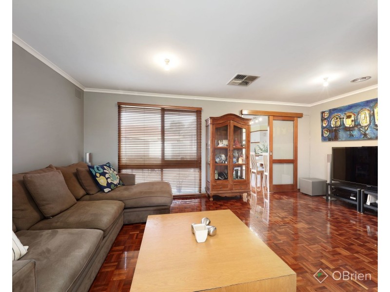 6 Tatiara Avenue, Clarinda VIC 3169