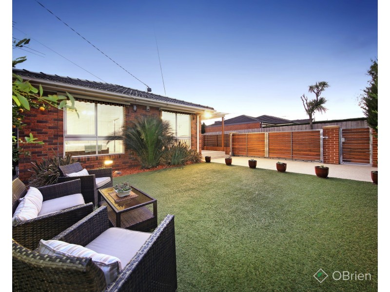 1/29 Golf Road, Oakleigh South VIC 3167