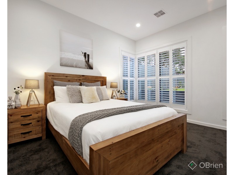 12 Lincoln Avenue, Oakleigh VIC 3166