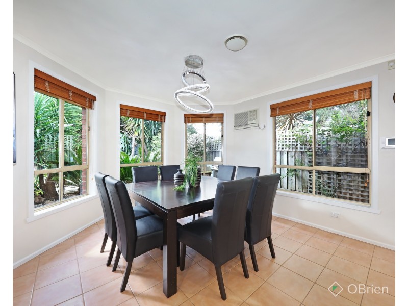 2/18a Canterbury Street, Hughesdale VIC 3166