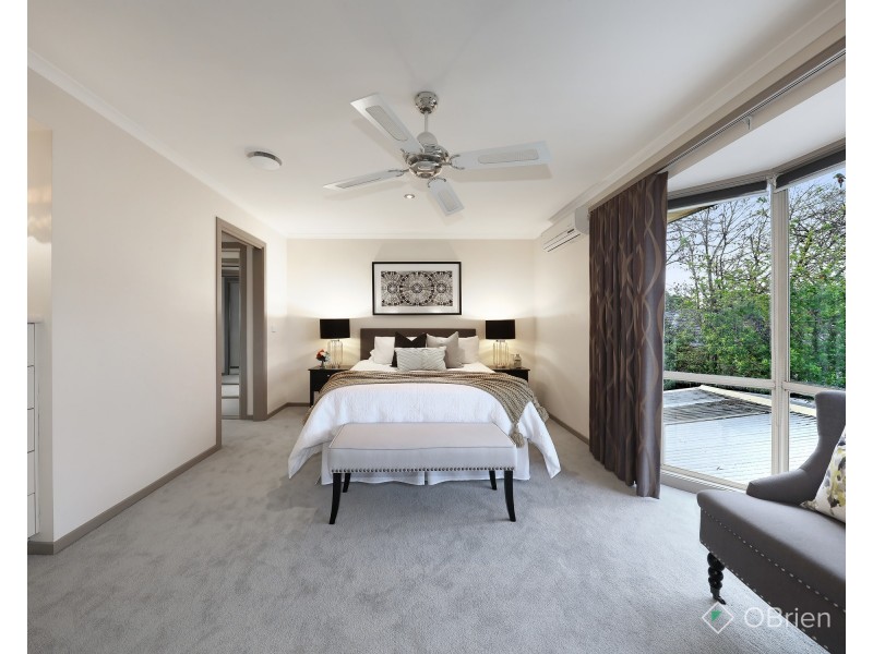 2/18a Canterbury Street, Hughesdale VIC 3166