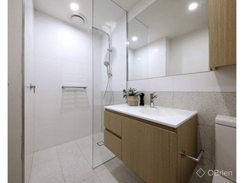11/30-32 Prince Edward Avenue, Mckinnon VIC 3204