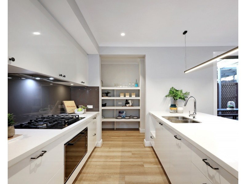 18B Sandra Grove, Bentleigh VIC 3204