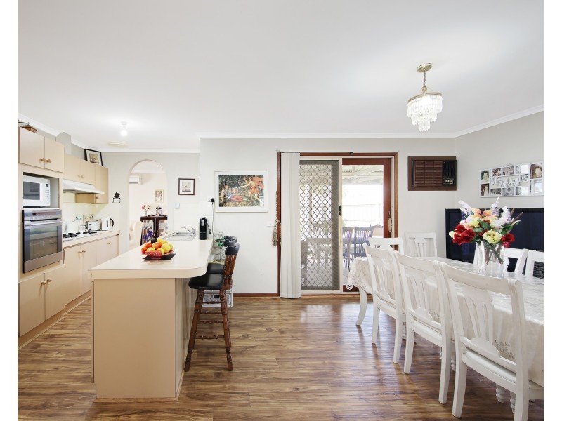 50 Springfield Crescent, Hampton Park VIC 3976