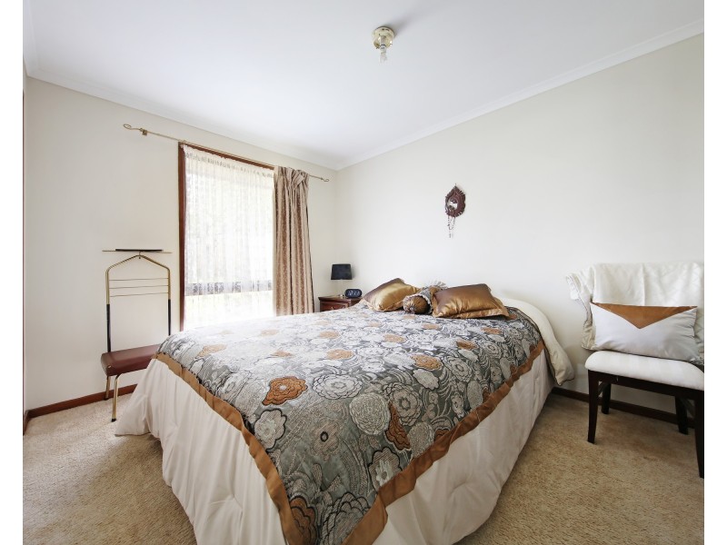 50 Springfield Crescent, Hampton Park VIC 3976