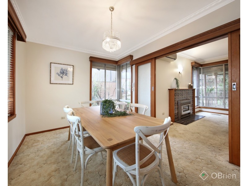 9 Stapley Crescent, Chadstone VIC 3148