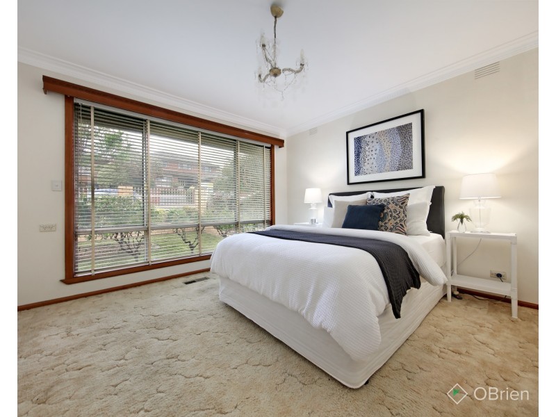 9 Stapley Crescent, Chadstone VIC 3148