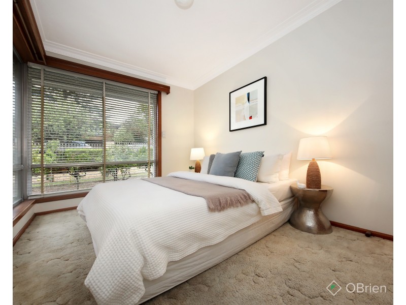 9 Stapley Crescent, Chadstone VIC 3148