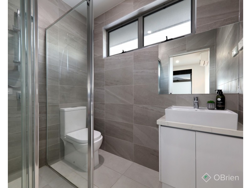 2/17 Atkinson Street, Chadstone VIC 3148