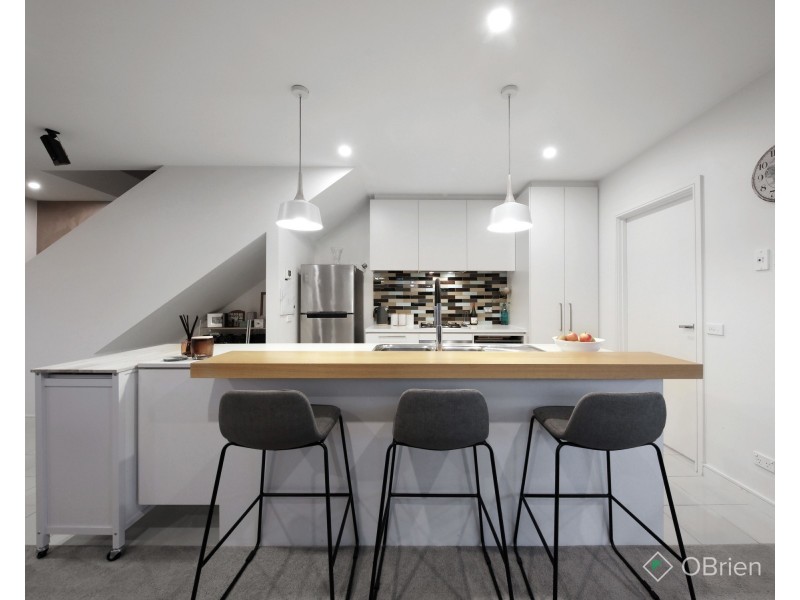 26 Ashberg Drive, Waterways VIC 3195