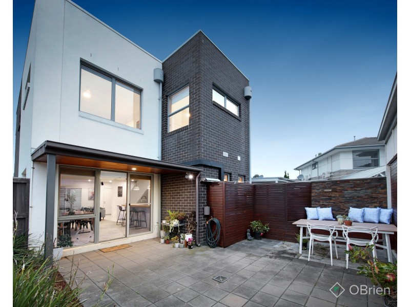 26 Ashberg Drive, Waterways VIC 3195