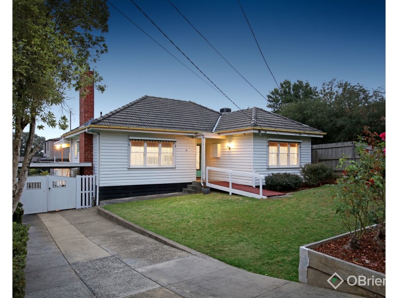 11 Grandview Road, Chadstone VIC 3148