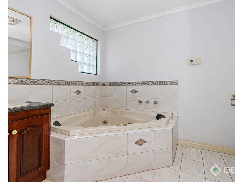 7 Kinrade Street, Hughesdale VIC 3166