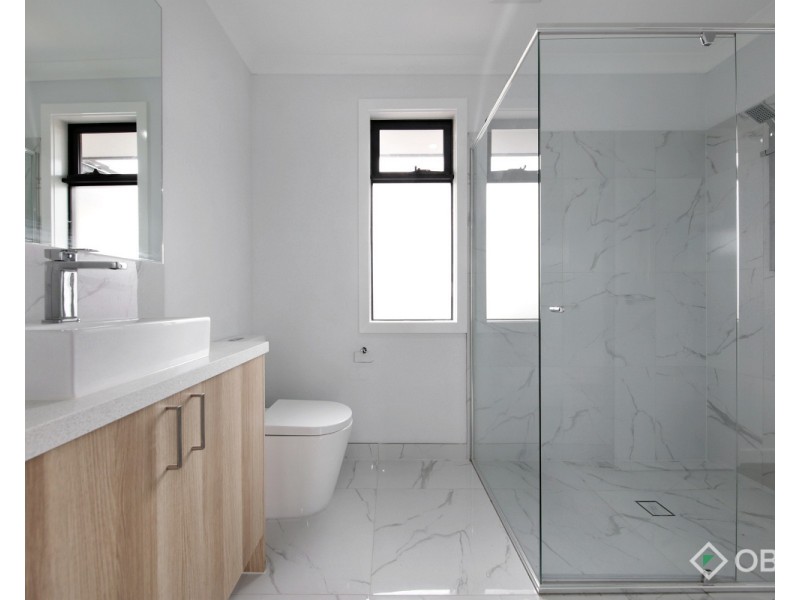 2/73 Hunt Crescent, Clarinda VIC 3169