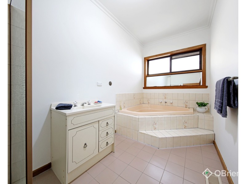 31 Greta Street, Oakleigh East VIC 3166