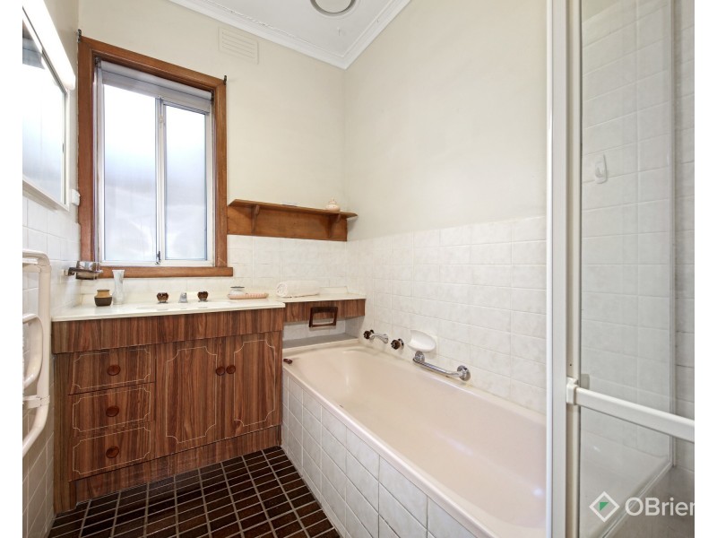 11 Warwick Street, Bentleigh East VIC 3165