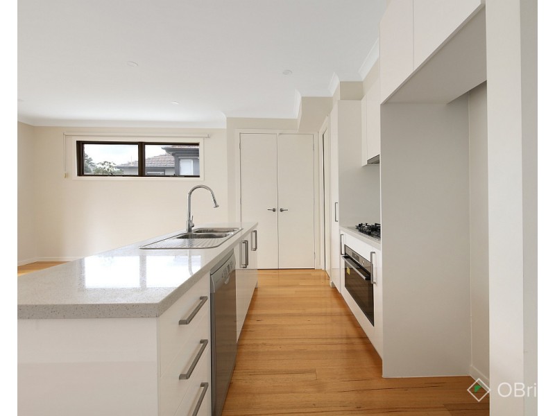 2/7 Claudel Street, Oakleigh East VIC 3166