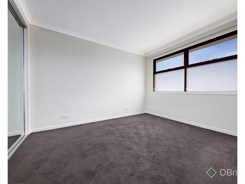 2/7 Claudel Street, Oakleigh East VIC 3166