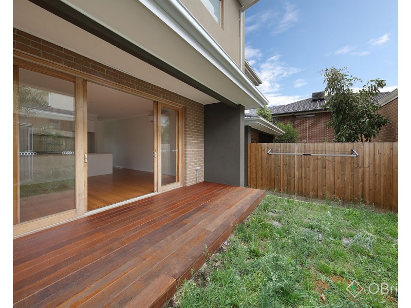 2/7 Claudel Street, Oakleigh East VIC 3166