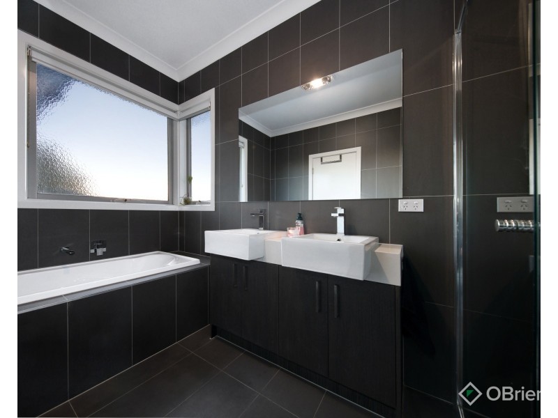 1/16 Lerina Street, Oakleigh East VIC 3166