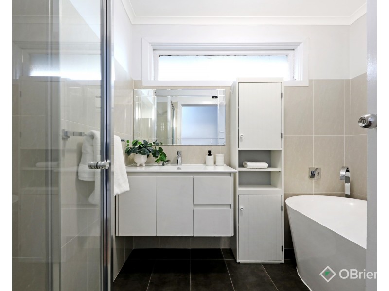 2/16 Lanham Street, Oakleigh East VIC 3166