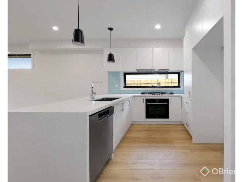 2/12 Coane Street, Oakleigh East VIC 3166