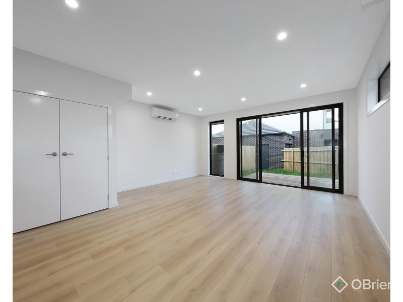 2/12 Coane Street, Oakleigh East VIC 3166