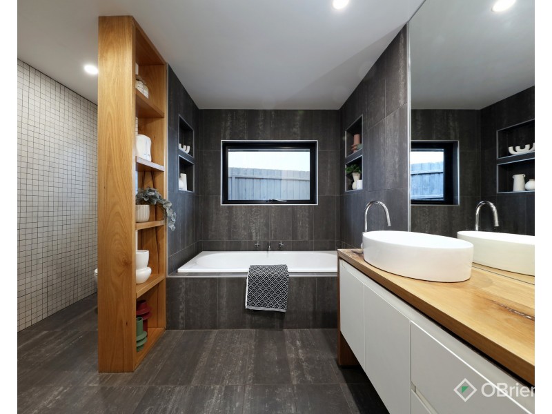 3 Helen Road, Chadstone VIC 3148