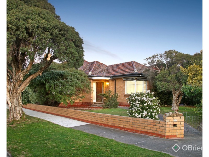 8 Young Street, Oakleigh VIC 3166