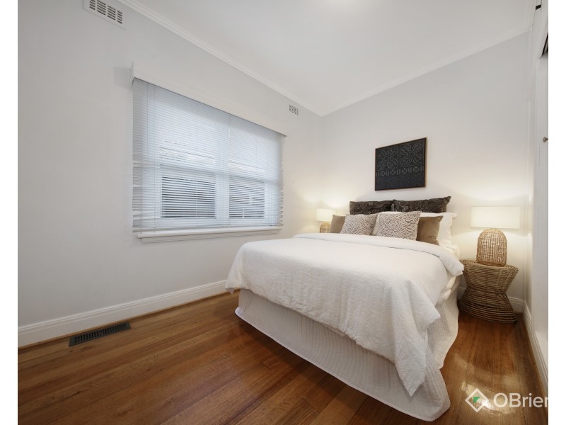 8 Young Street, Oakleigh VIC 3166