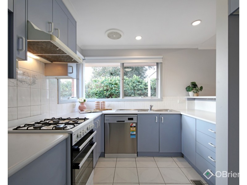 2/13 Vernal Road, Oakleigh South VIC 3167